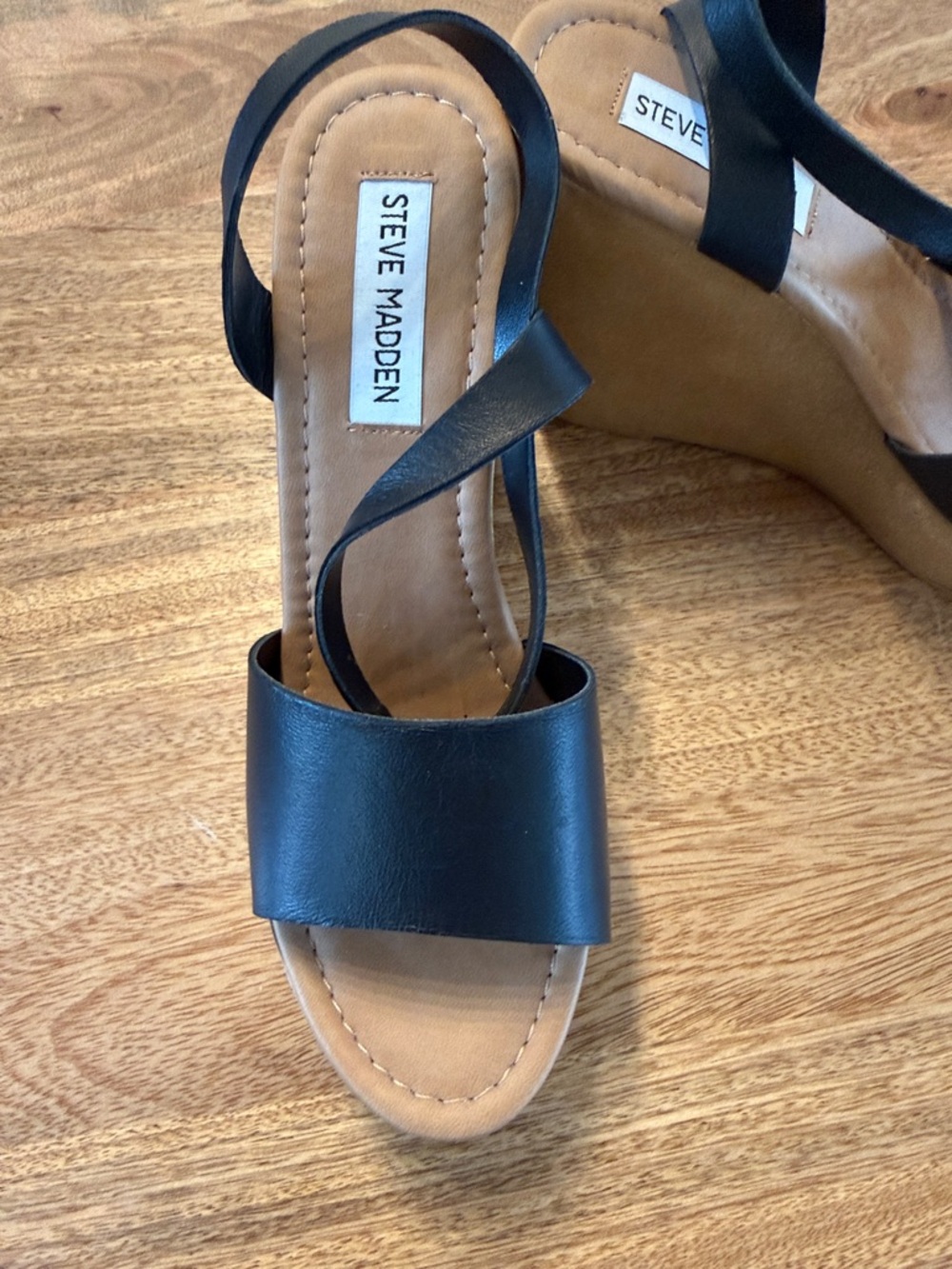 Steve Madden Black & Tan Wedge Sandals with Slingback Strap - Picture 2 of 4
